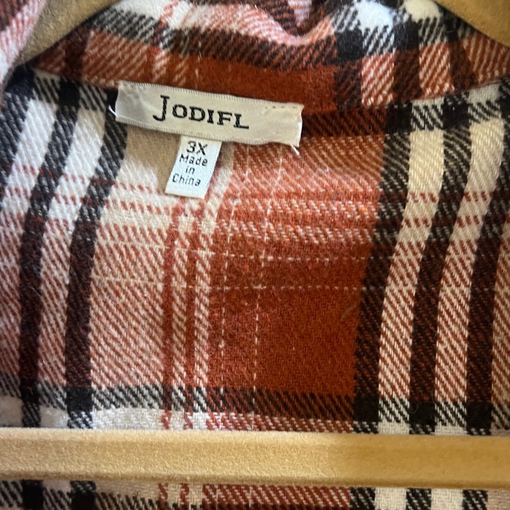 JODIFL Rust Plaid Utility Jacket plus size 3xhas front pickets 2 front pockets - Picture 2 of 9
